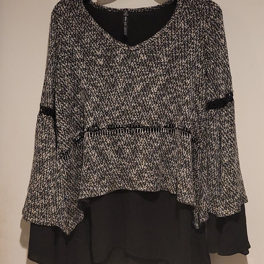 Design Lab Sweater Size M